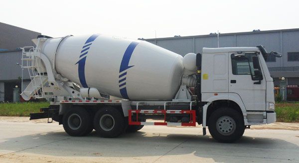 斯太尔后双桥混凝土搅拌运输车