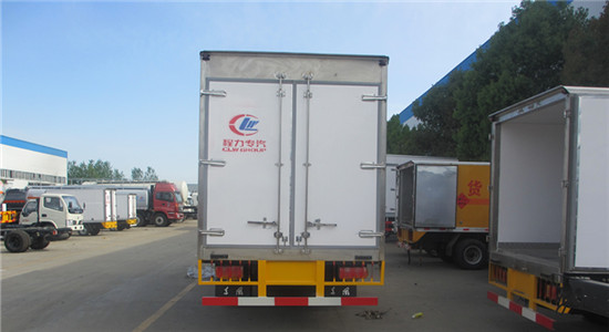 东风多利卡冷藏车