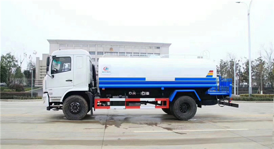 国六13方洒水车(D3L)