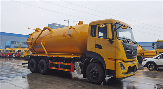 国六18.5方吸污车(天龙)