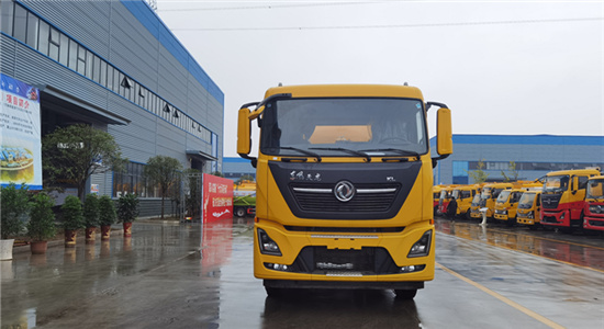 国六18.5方吸污车(天龙)