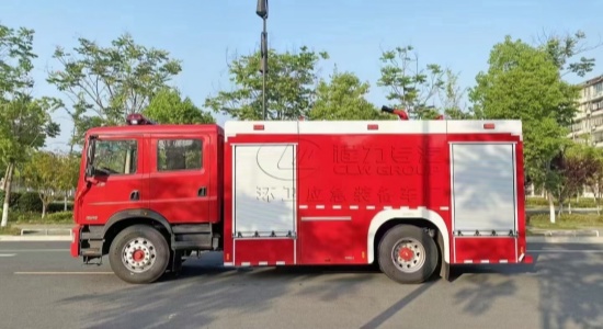 东风6吨水罐消防车(D9)