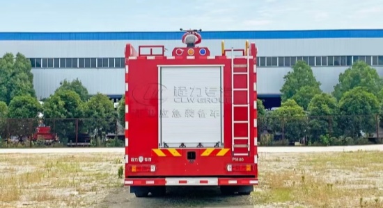 重汽8吨水罐消防车(豪沃)