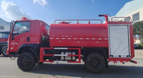 三环四驱5吨森林消防车