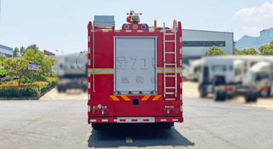 重汽12吨泡沫消防车(豪沃)